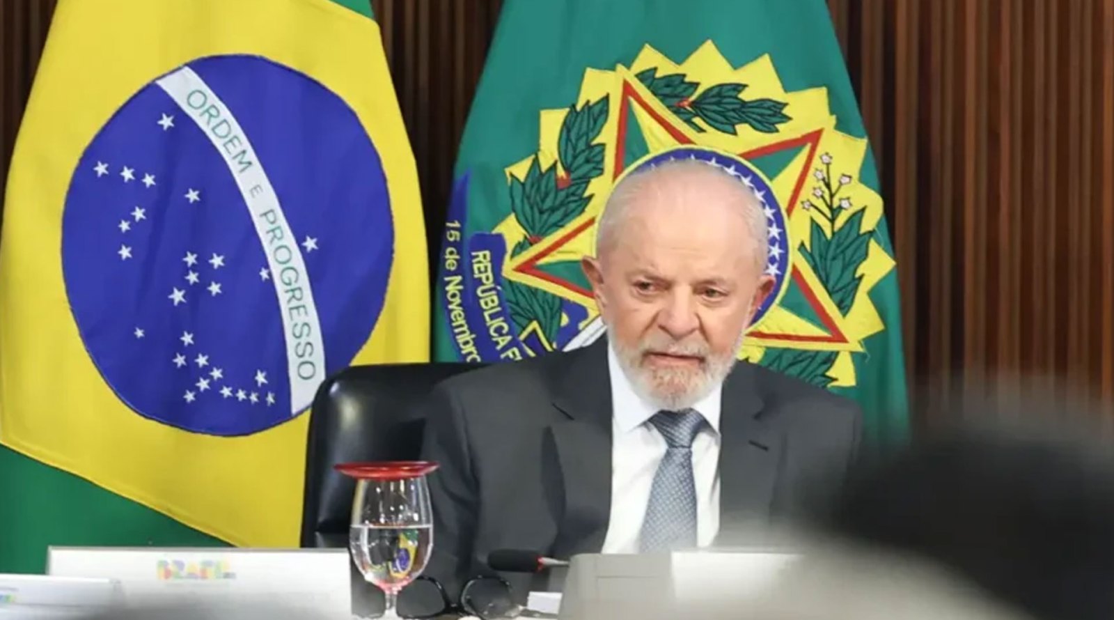 Lula concede indulto a pessoas com deficiência e portadores de HIV