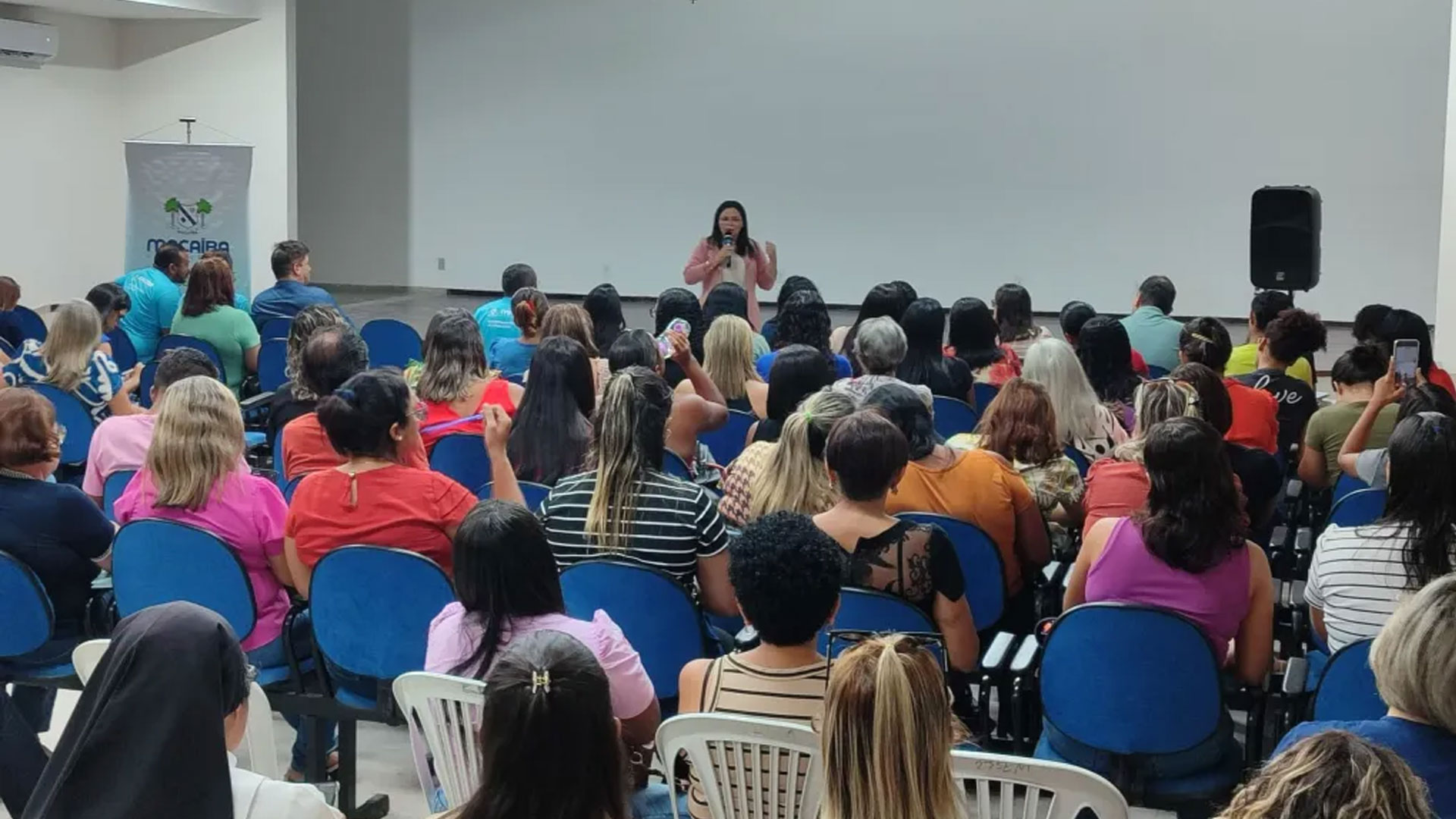 Secretaria de Educação promove formação sobre necessidades educativas específicas