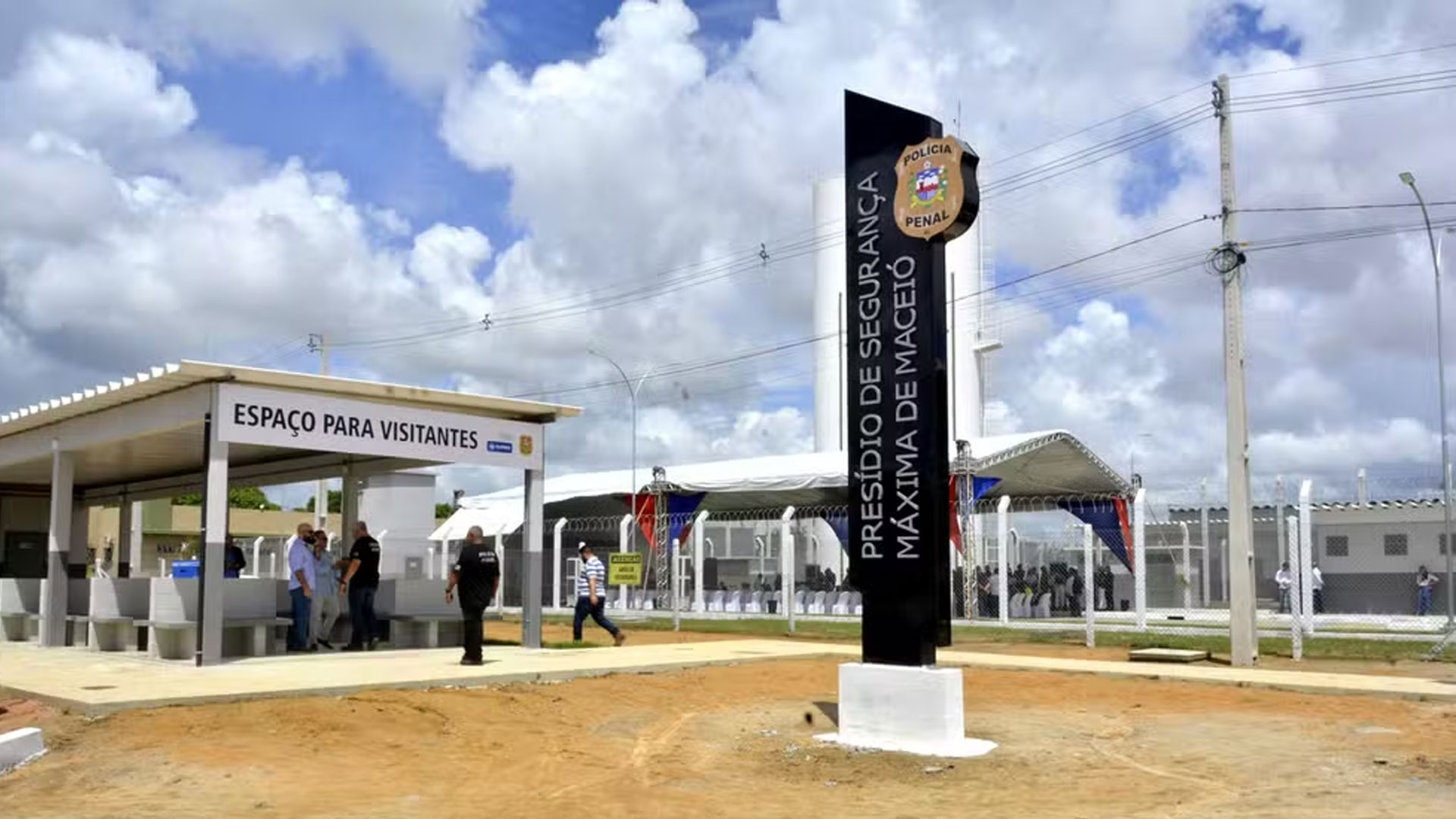 Collor é transferido para presídio em Maceió