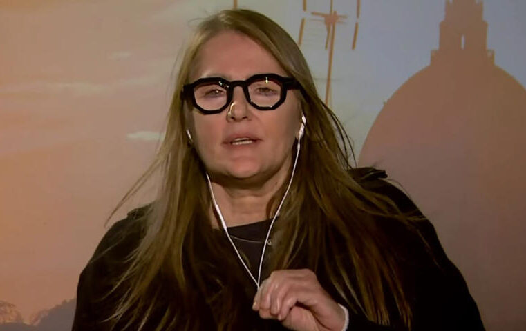 Expert em Vaticano, Ilze Scamparini revela desejo de Francisco que novo papa já negou