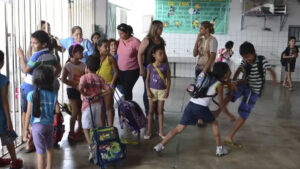 Desigualdades sociais dificultam acesso à educação infantil no Brasil