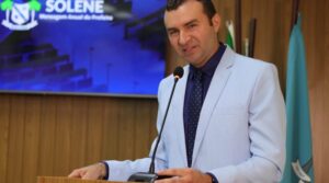 Emídio Júnior destaca obras e ações em mensagem na Câmara de Macaíba