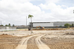 Hospital Metropolitano em obras há quase dois meses
